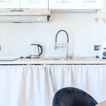 Splendido Monolocale Con Giardino アパート