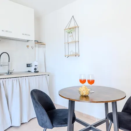 Appartement Splendido Monolocale Con Giardino