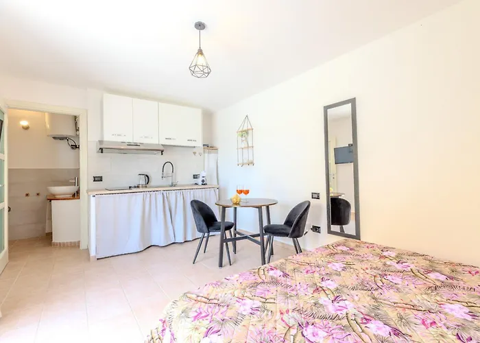 Splendido Monolocale Con Giardino Appartement *